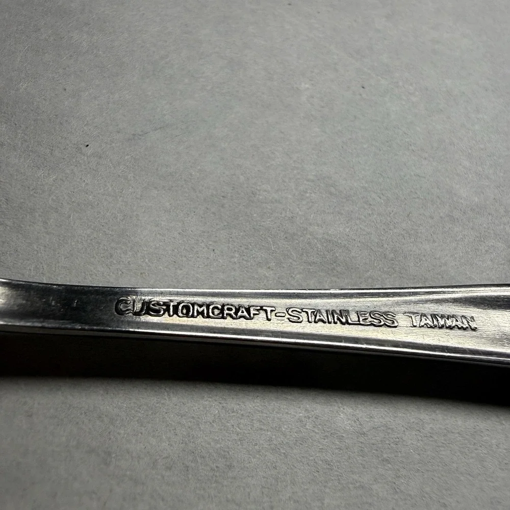 9 Vintage Customcraft CUS1 Dinner Place Spoons Roses Stainless Steel Flatware